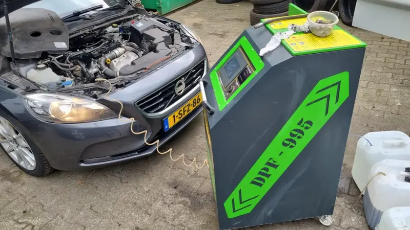 Werkplaatsfoto 3 van DPF & Carbon Cleaning Twente